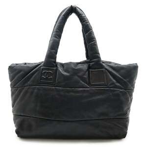 CHANEL Black Leather Shoulder Bag